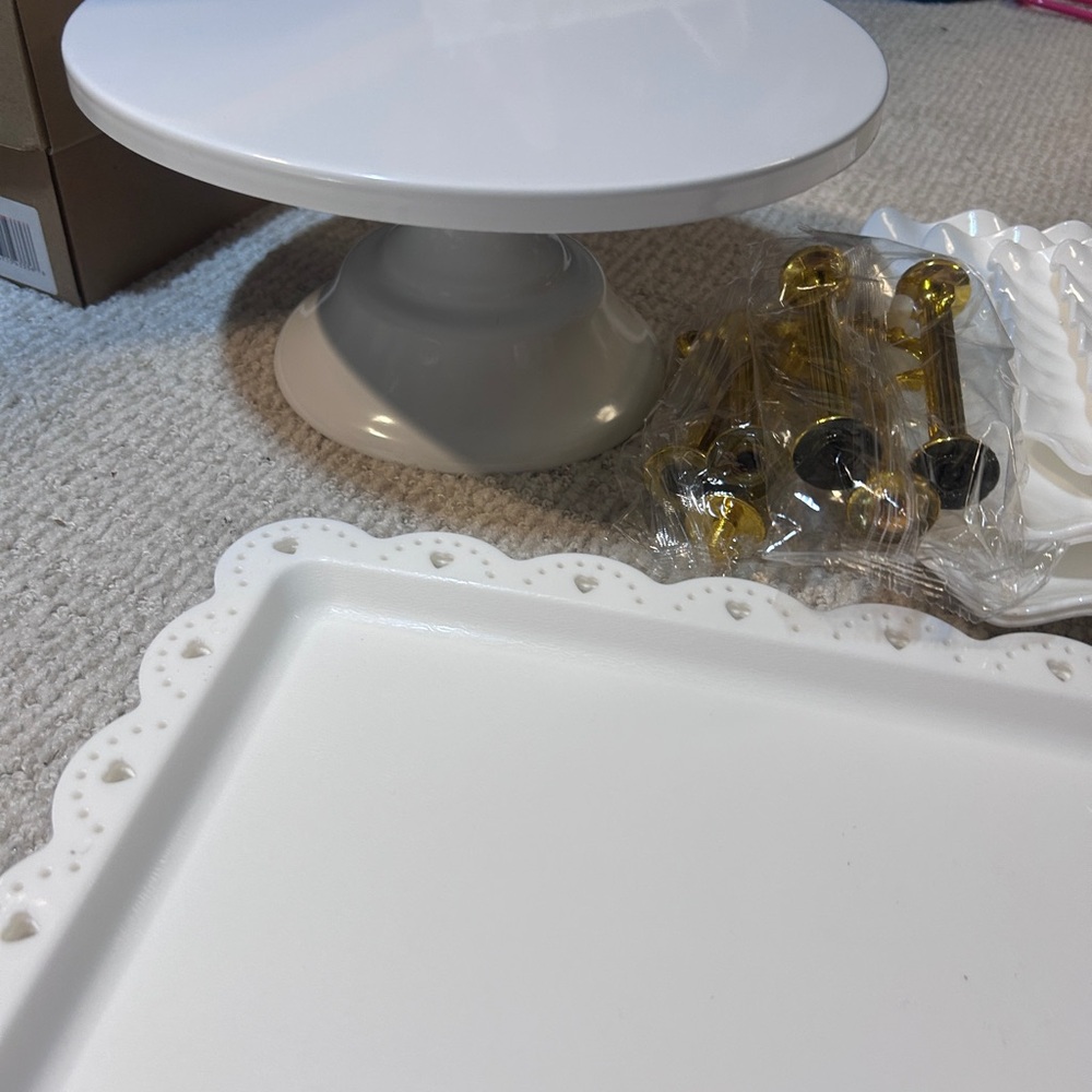 Elegant White Serving Platter Set - Picture 2 of 8